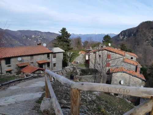 Em 2019 o governo italiano colocou residências de cidades rurais a venda por 1 euro na esperança de dar vida a partes do país que estavam abandonadas