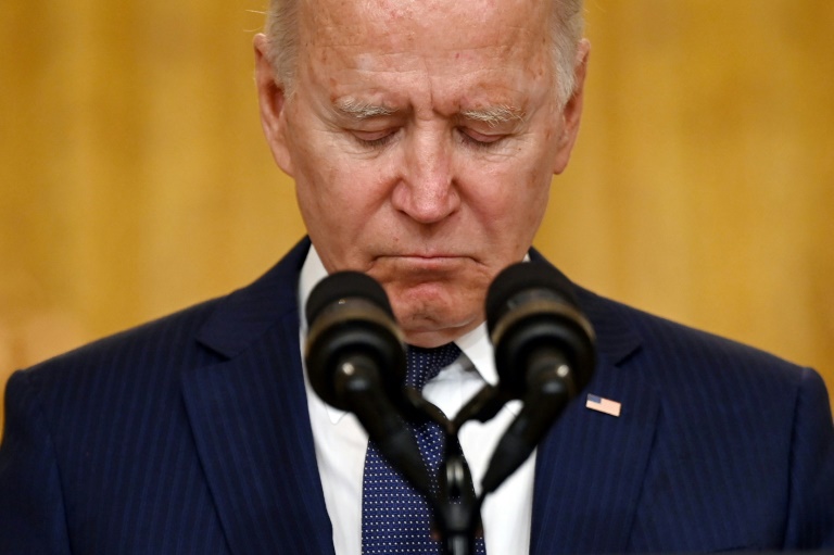 O presidente americano, Joe Biden, faz uma pausa durante pronunciamento à nação na Casa Branca, após o atentado no aeroporto de Cabul, no Afeganistão, em 26 de agosto de 2021