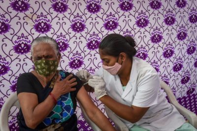 Índia vacina 10 milhões contra Covid-19