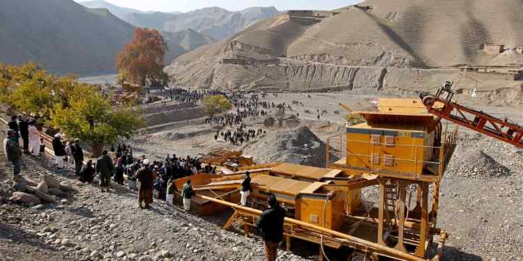 Os suprimentos de minerais como ferro, cobre e ouro estão espalhados pelas províncias