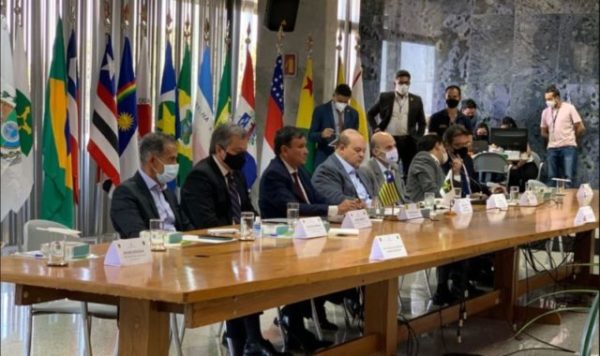 A reunião dos governadores é presidida por Ibaneis Rocha, em Brasília