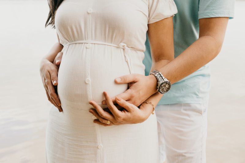 Estudo realizado pelos pesquisadoras brasileiras mostra que grávidas infectadas pelo novo coronavírus correm mais risco de desenvolver pré-eclâmpsia