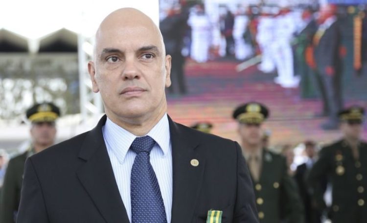 Ministro do STF, Alexandre de Moraes investiga o presidente Bolsonaro no inquérito das fake news