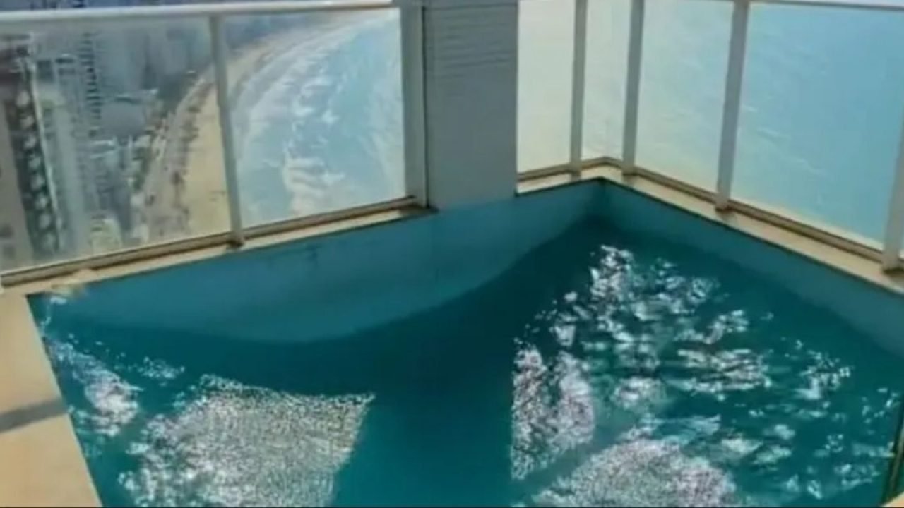 A gravação foi feita em um apartamento à venda no 30º andar de um edifício de frente para o mar. O autor do vídeo é um empresário que negocia o apartamento.