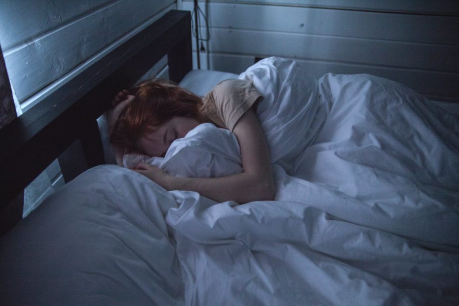 Um estudo com 85 mil pessoas descobriu que pessoas com um ciclo de sono desalinhado são mais propensas a depressão, ansiedade e menos sensações de bem-estar