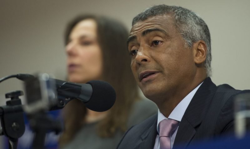 Romário foi operado no hospital Copa Star