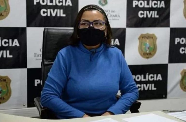 Ana Paula Barroso admitiu que estava comendo, mas diz que gerente da loja confirmou caso de discriminação