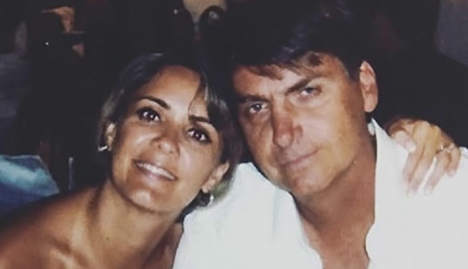 Ana Cristina Siqueira Valle e Jair Bolsonaro teriam se separado em 2007 devido a uma suposta traição