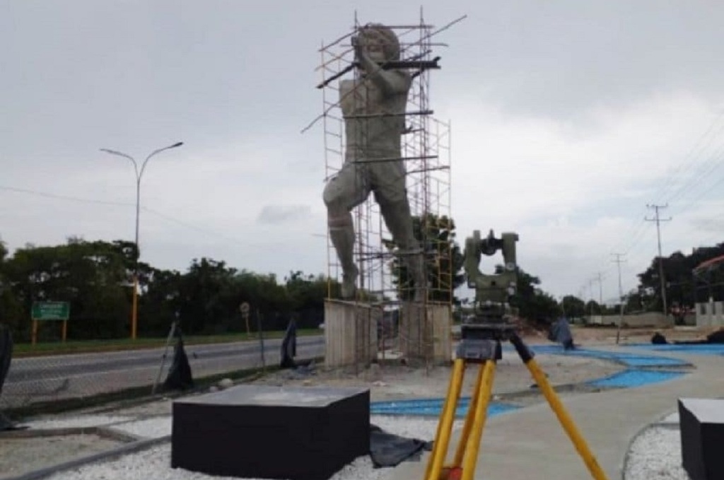 A maior estátua da América Latina dedicada ao vitorioso atacante que morreu no dia 25 de novembro de 2020 deve ser inaugurada ainda este mês.