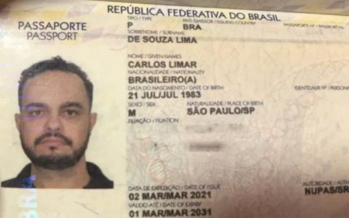 A vítima, de acordo com os policiais, tinha sinais de tortura, um corte no abdômen e havia sido decapitada e foi deixado a 5 km da fronteira com o Brasil