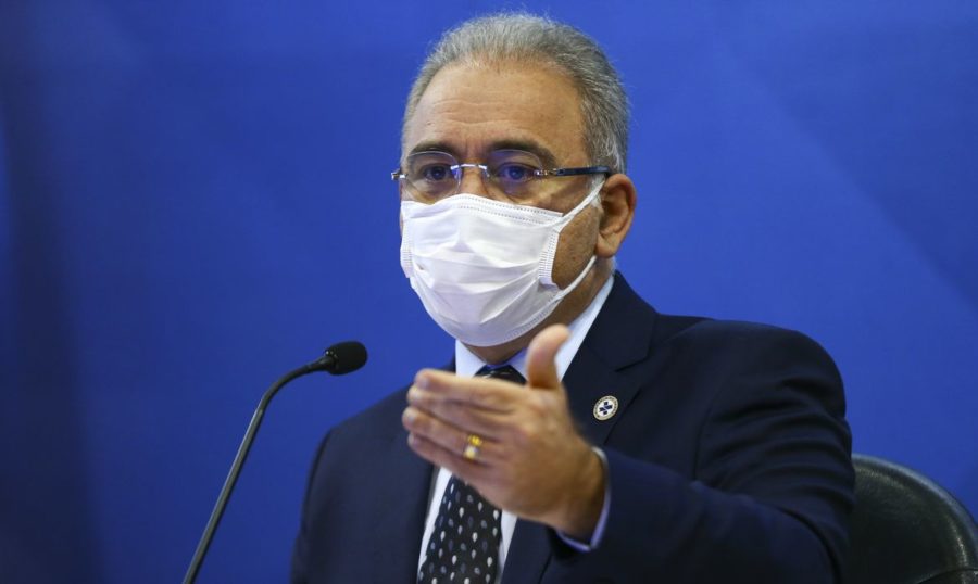 O ministro da Saúde, Marcelo Queiroga, explicou a decisão da pasta de suspender a vacinação para adolescentes sem comorbidades