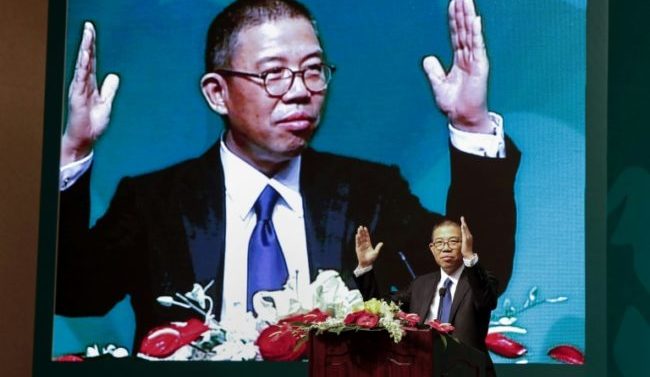 A fortuna do empresário Zhong Shanshan é avaliada em 60,5 bilhões de dólares