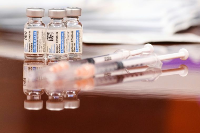 Governo anunciou em agosto planos para que os cidadãos vacinados com imunizantes do tipo mRNA, os da Pfizer e da Moderna, recebam uma terceira dose