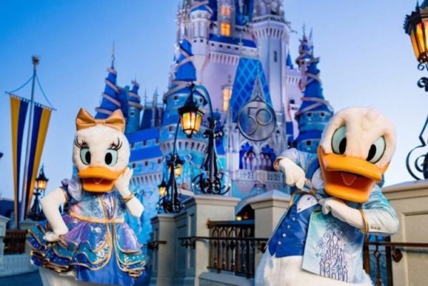 Parques promovem diversas atrações para celebrar os 50 anos da Disney