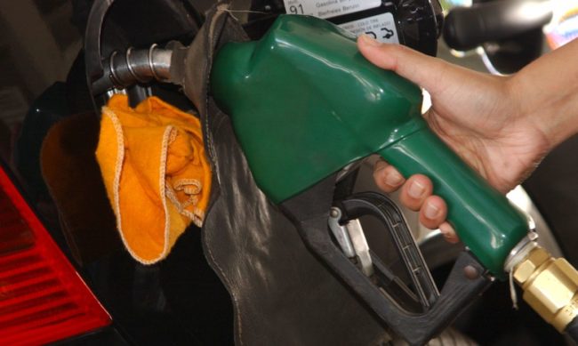 Gasolina foi a principal vilã da inflação em novembro