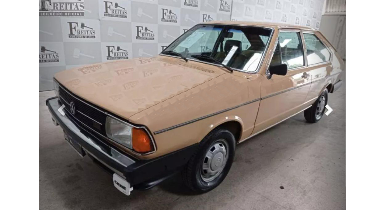 A Volkswagen Passat LS, motor a gasolina, ano 1981 na cor bege é o destaque do leilão