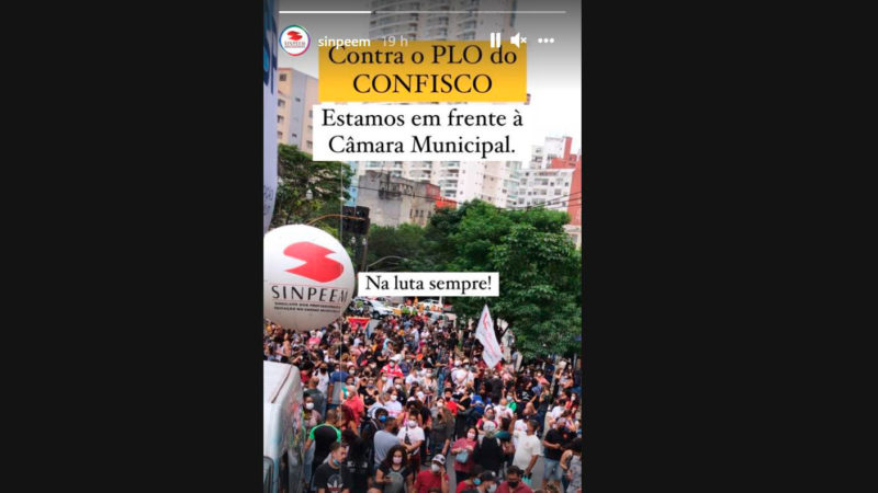 Após protestos no Palácio Anchieta, o Sindicato dos Profissionais em Educação no Ensino Municipal de São Paulo (Sinpeem) confirmou que os servidores municipais entraram em greve hoje(15).