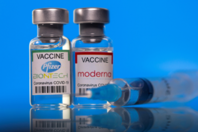 Segundo os cálculos, as duas fabricantes de vacinas mRNA irão dominar três quartos do mercado vacinal em 2022, alargando a margem entre as rivais