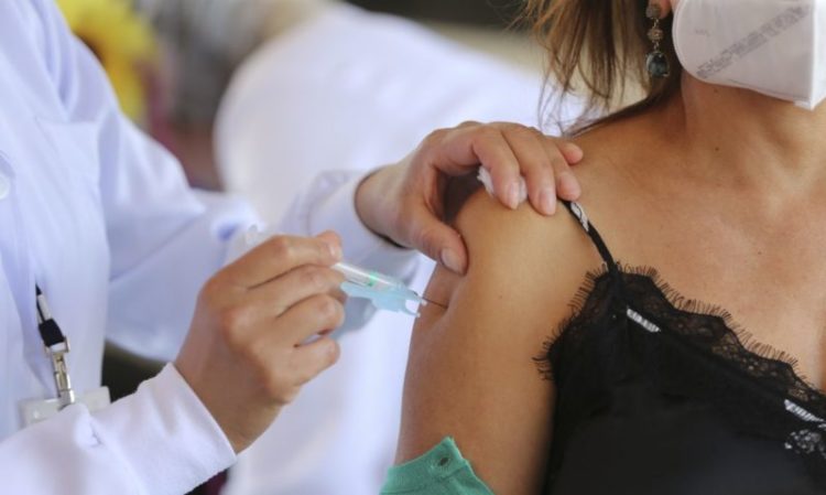 Secretário municipal de Saúde, Edson Aparecido diz que óbito único registrado simboliza êxito da vacinação contra a Covid-19 em São Paulo