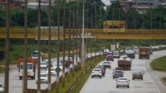 A multa mais comum no trânsito brasileiro é o trânsito em local e horário proibidos