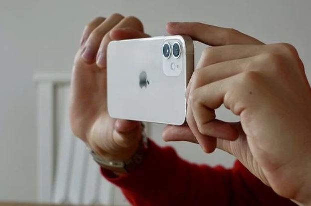 Em vez de comprar um iPhone novo, a Allugator permite a assinatura do aparelho por um preço mais vantajoso