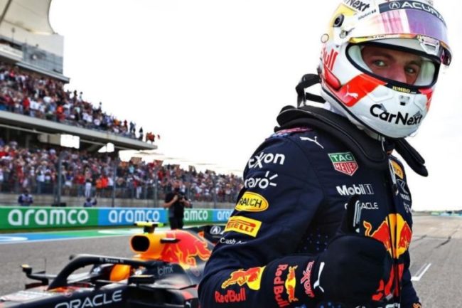 Piloto holandês Max Verstappen lidera o campeonato de Fórmula 1 deste ano