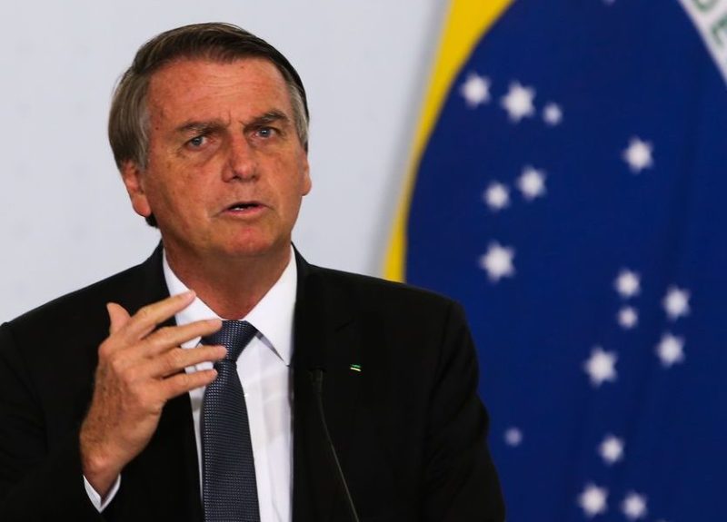 Bolsonaro voltou a dizer que o reajuste aos servidores foi negociado com o ministro da Economia