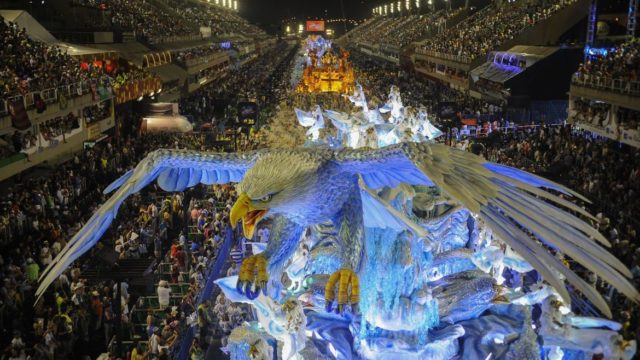 Desfiles das escolas de samba de São Paulo e Rio de Janeiro serão realizados no feriado de Tiradentes carnaval feriado