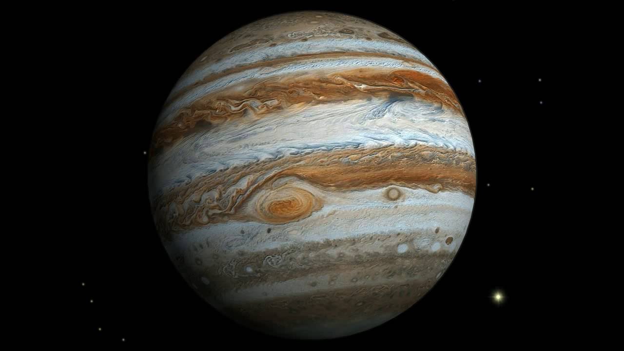 Juno, que a NASA lançou em 2011 e começou a orbitar Júpiter em julho de 2016, é a primeira a sondar abaixo da espessa cobertura de gás do planeta gigante