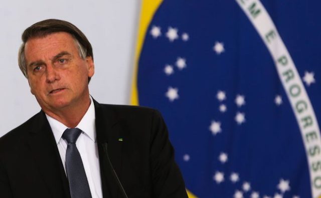 Bolsonaro vazou inquérito sigiloso da PF ano passado