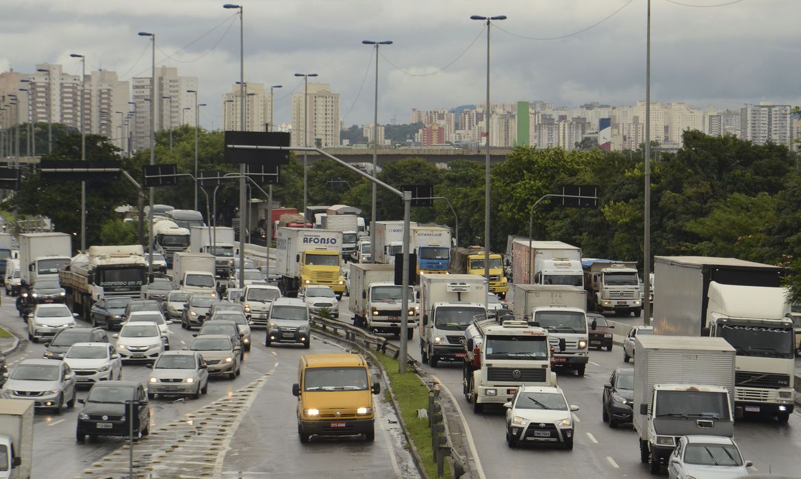 Em São Paulo, o rodízio estava suspenso desde o dia 20 de dezembro, por conta das festas de fim de ano e férias escolares