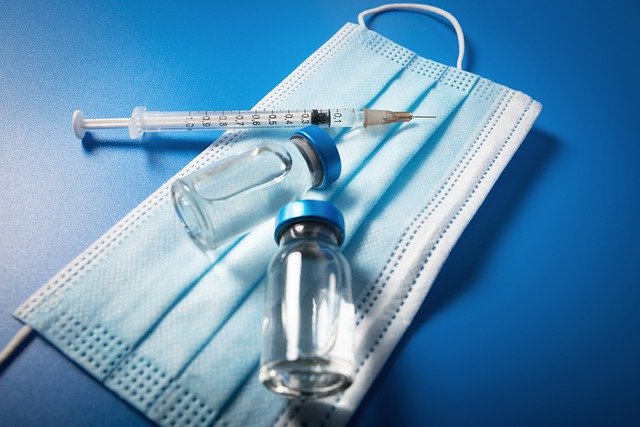 Efeito nocebo causou 76% dos efeitos colaterais da vacina na primeira dose