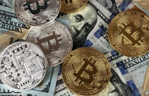 O bitcoin caiu até 7,9%, para 34.324 dólares, menor cotação desde 24 de janeiro