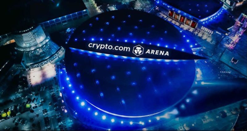 A arena do Los Angeles Lakers deixou de ser o Staples Center e virou Crypto.com Arena