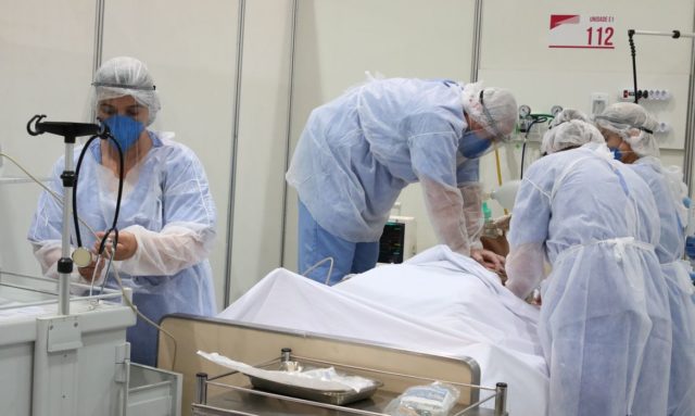 Gestão da pandemia pelo Ministério da Saúde é reprovada por mais de 70% dos médicos