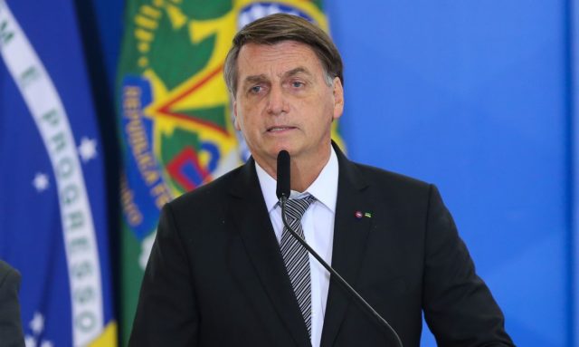 Bolsonaro promete empenho para baixar inflação