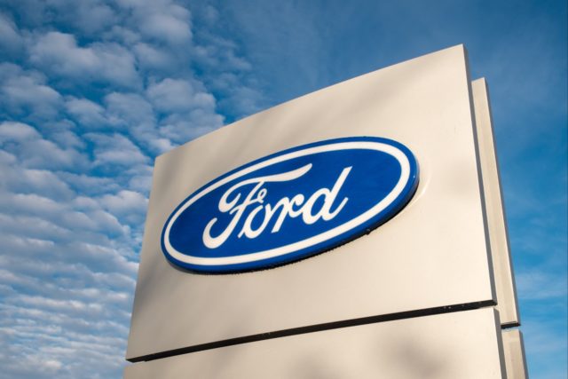 Ford terá sistema de segurança para pets em seus futuros veículos