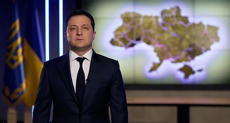 Em 2015, atuou em um papel de protagonista como o presidente da Ucrânia na popular série de televisão 'Servant of the People'