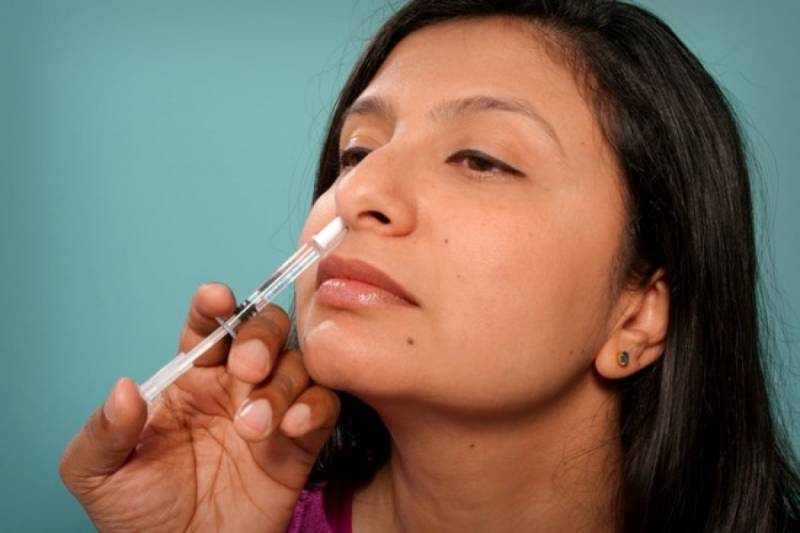 Enquanto as vacinas atuais têm uma proteção transitória, as por via nasal se apresentaram como a melhor forma de prevenir infecções a longo prazo.