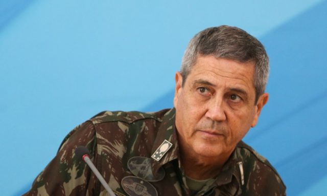 Braga Netto é exonerado da Defesa e ganha cargo no Planalto