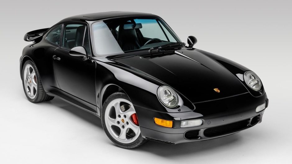 O belíssimo Porsche 911 do ator Denzel Washington foi leiloado