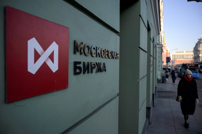 (Arquivo) Sede da Bolsa de Moscou em 28 de fevereiro de 2022