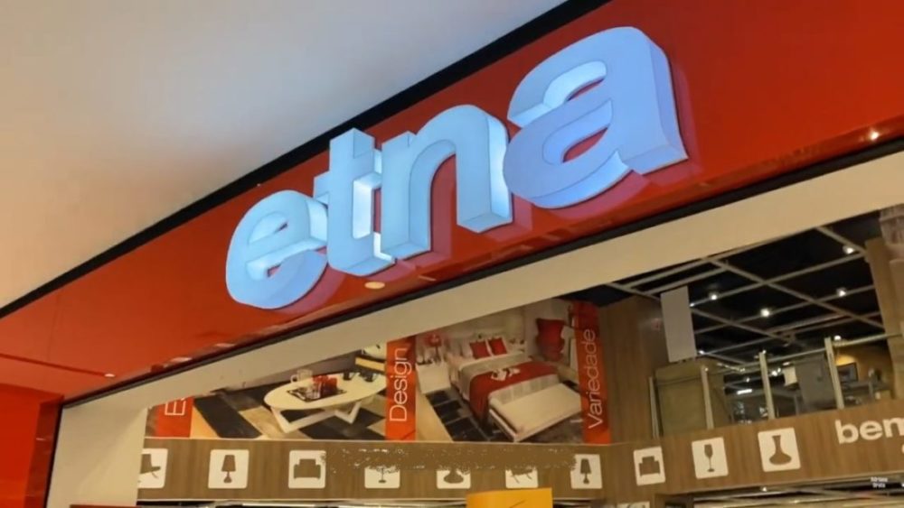 Somente cinco lojas da Etna estão abertas no Brasil
