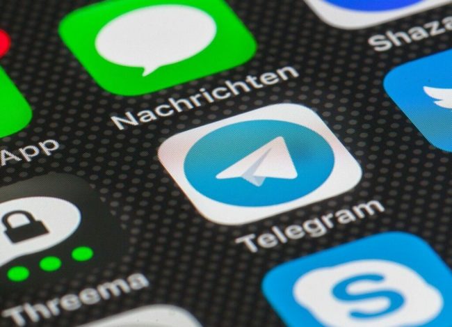 A decisão foi tomada porque o Telegram não entregou todos os dados de grupos neonazistas que estão sob investigação da Polícia Federal.