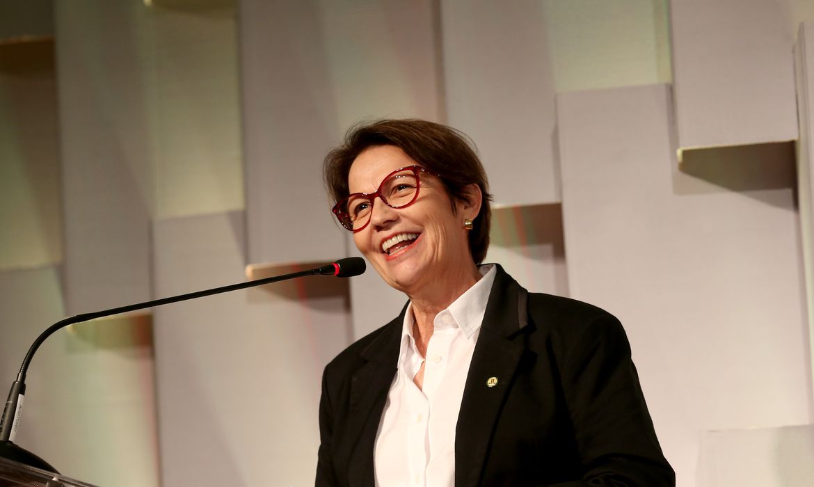 A ministra Tereza Cristina vai se desincompatibilizar para ser candidata ao Senado