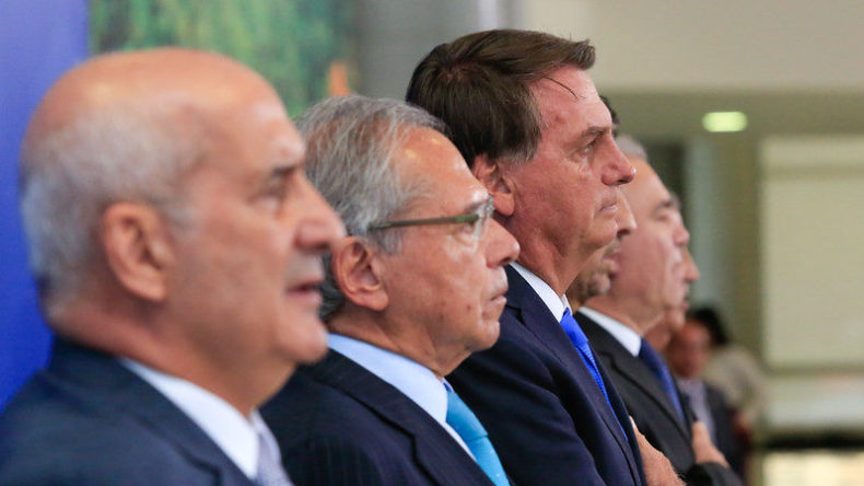 Corrigir a tabela do Imposto de Renda é promessa antiga de Bolsonaro e sua equipe econômica