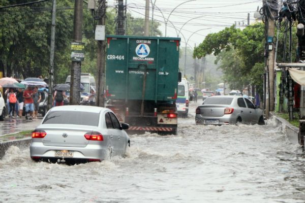Devido ao fenômeno La Niña, o verão de 2022 foi dos mais chuvosos no Brasil.
