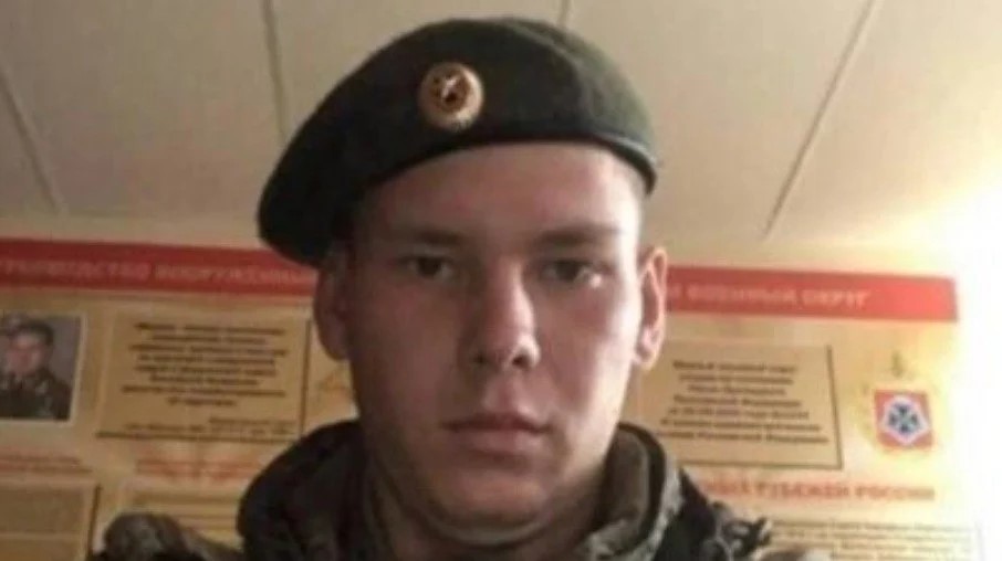 Alexei Bychkov, 24 anos, serve na cidade de Pskov, no oeste russo, próximo à fronteira com a Estônia