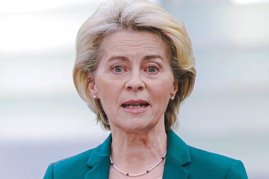 Ursula von der Leyen anunciou fim da emergência sanitária na Europa