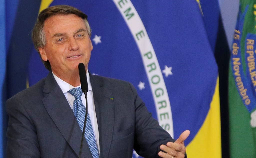 O presidente Jair Bolsonaro afirma em live que partido contratará auditoria para acompanhar eleições este ano